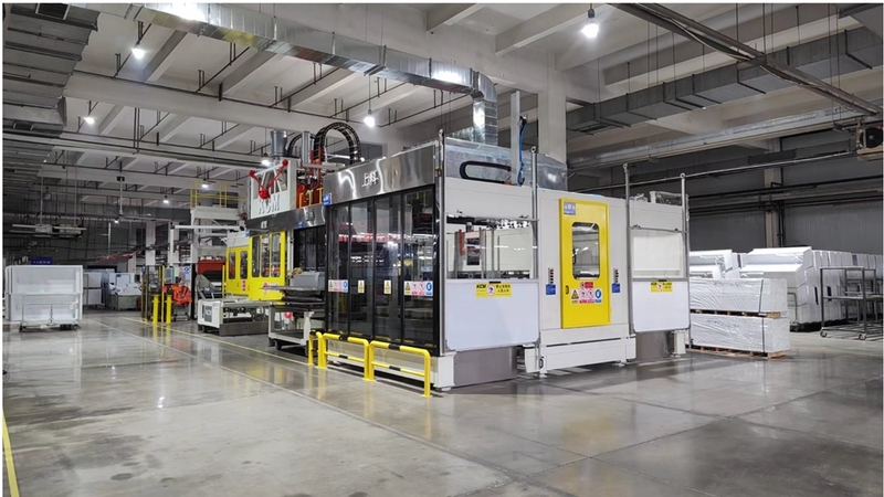 Multi Station Vacuum Thermoforming Machine