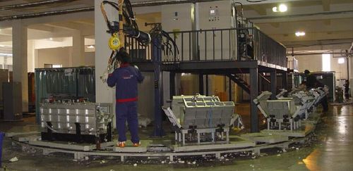 Ground rail circulating box foaming line